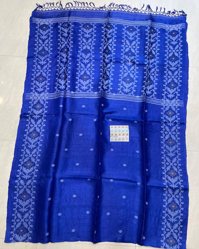 Weaving Buti Jamdani Saree