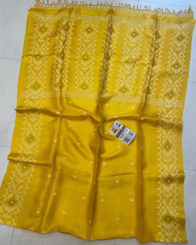 Weaving Buti Jamdani Saree