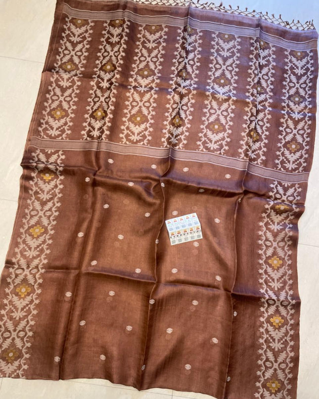 Weaving Buti Jamdani Saree